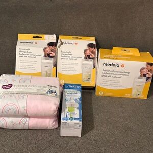 Medela Breast Milk Storage Bags + Baby Essentials (Pink Rainbow Sheets)